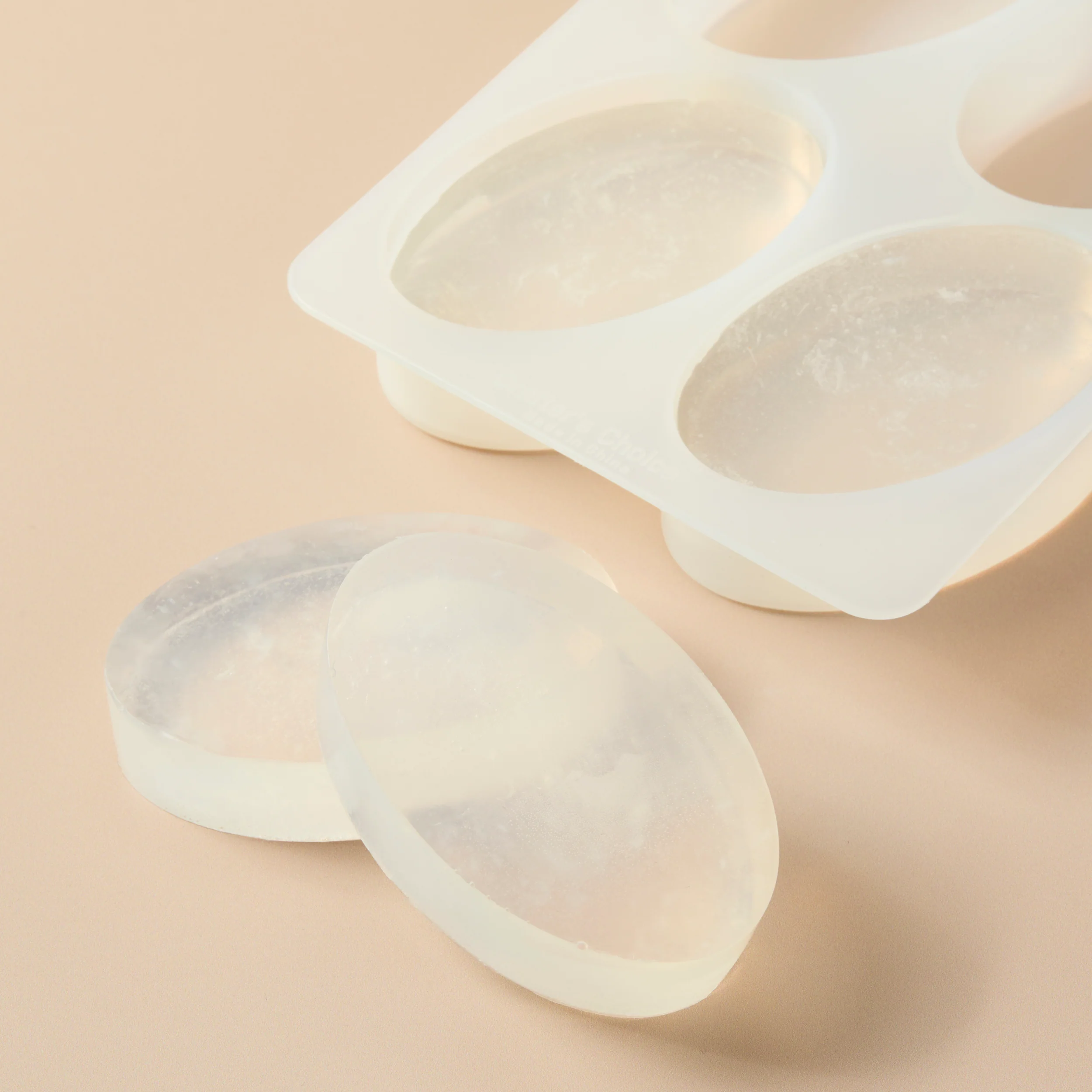 Detergent Free Clear Melt & Pour Soap Base - 2 lb Tray - Image 3